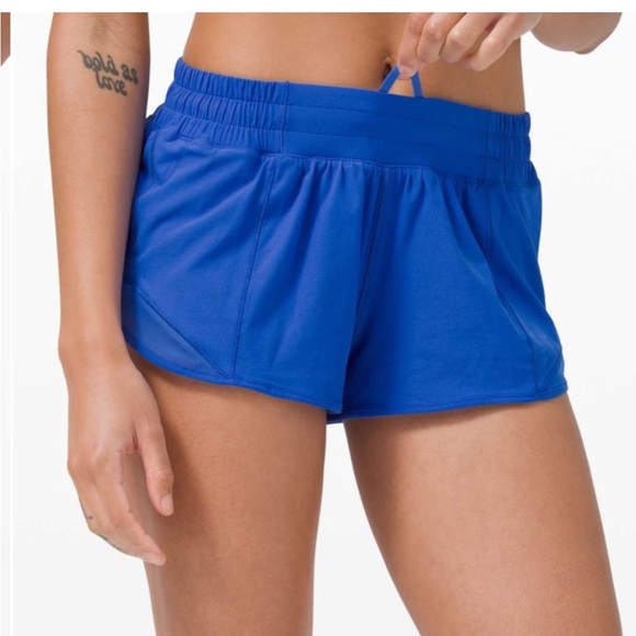 lululemon athletica Pants - Lululemon High-Rise Hotty Hot Short 2.5”